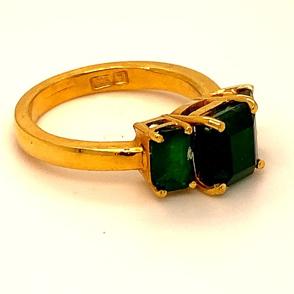 Emerald 3.20ct Solid 22K Yellow Gold Ring - Picture 4 of 9